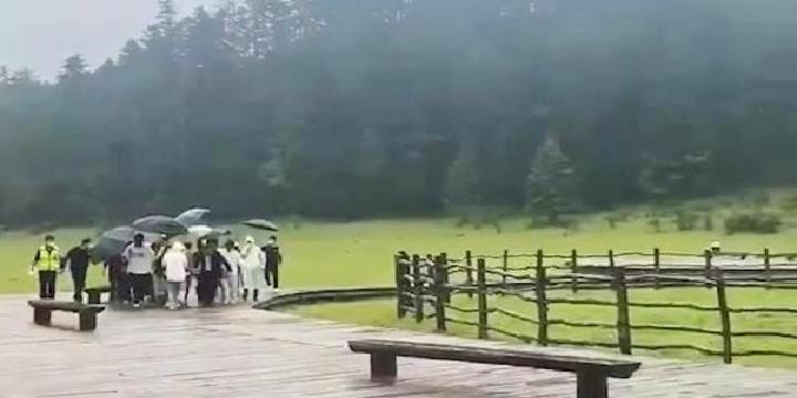 Chú rể bị sét đánh trúng qua đời khi đang chụp ảnh cưới-1