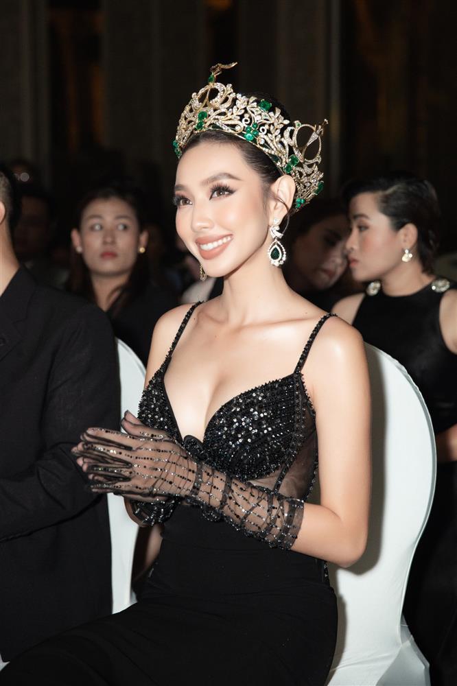 Thùy Tiên gặp lại đương kim Miss World, nhan sắc có vượt nổi?-7