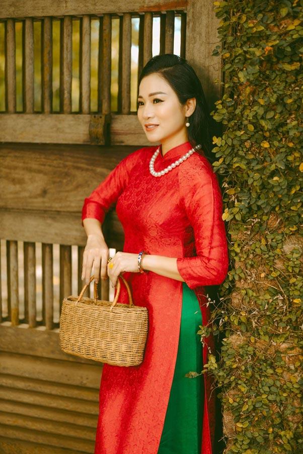 Ca sĩ tiktoker Vũ Như Nguyệt khoe dáng U40 nhiều người mê-2