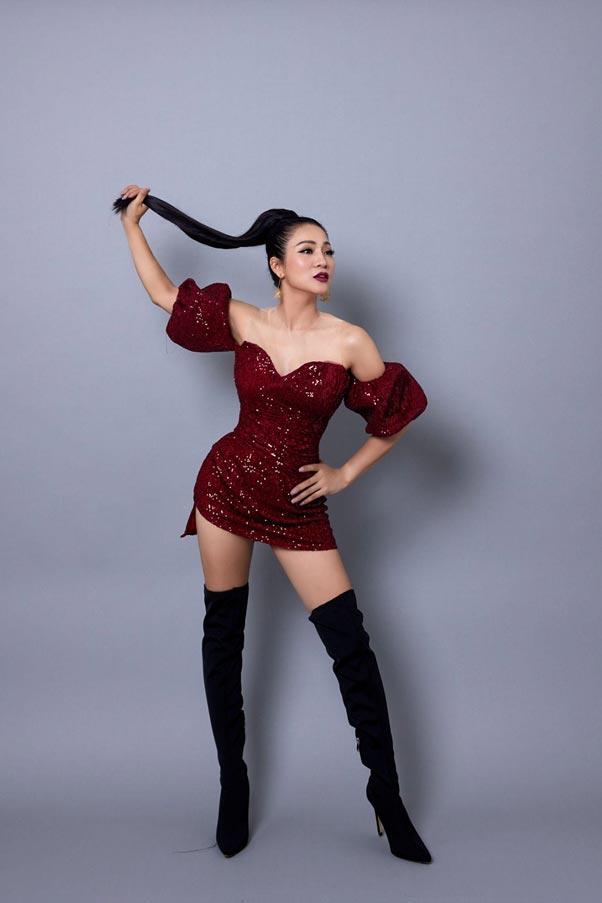 Ca sĩ tiktoker Vũ Như Nguyệt khoe dáng U40 nhiều người mê-3