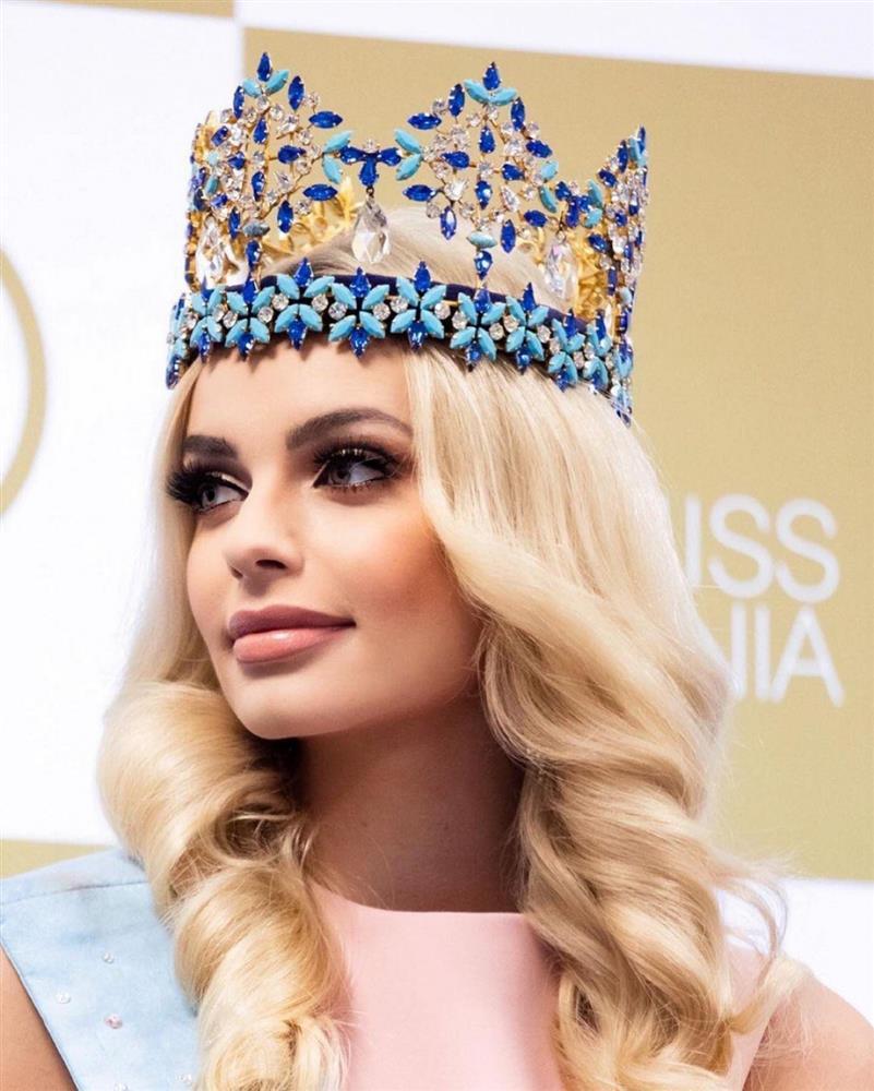 Thùy Tiên gặp lại đương kim Miss World, nhan sắc có vượt nổi?-10