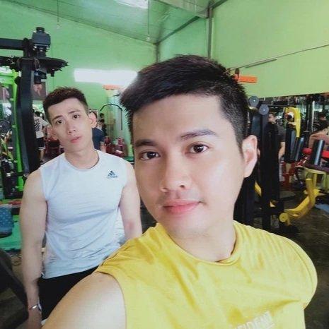 Cuộc sống hiện tại của đôi LGBT từng chia tay bạn gái để sống thật-2