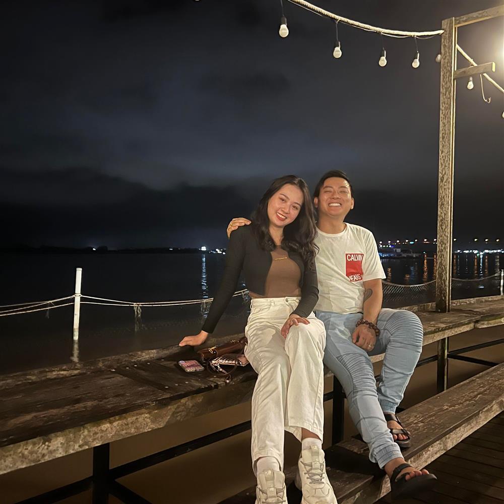 Hoài Lâm liên tục xả ảnh bên bạn gái sau livestream bất ổn-3