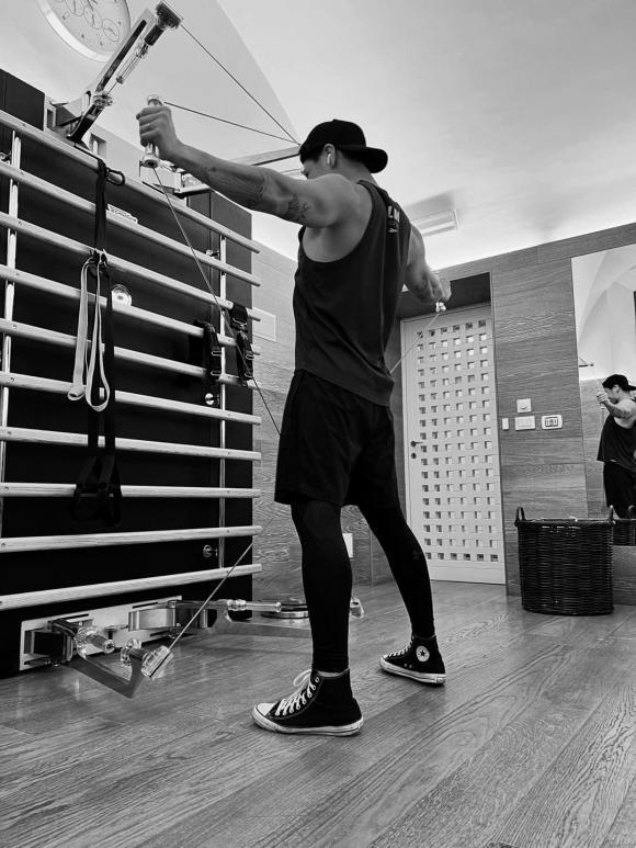 Chồng trẻ Ngô Thanh Vân độ dáng cho vợ hậu tăng cân vù vù-2