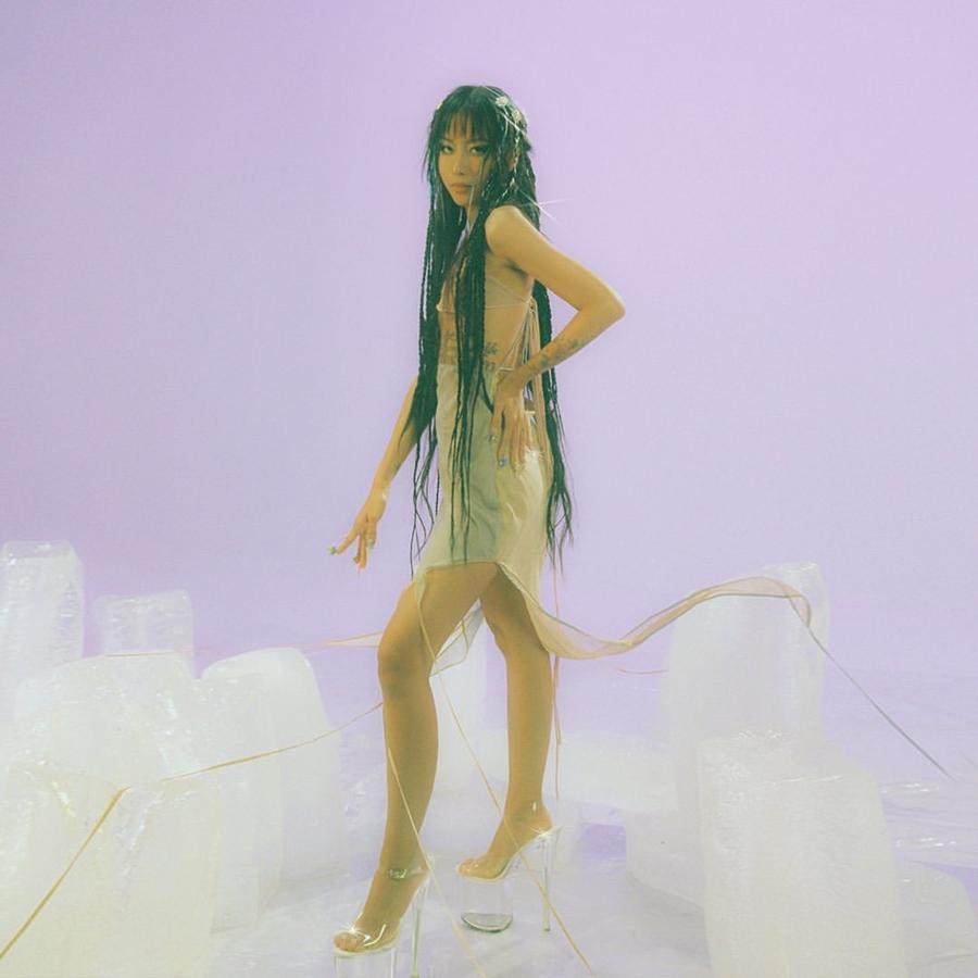 Rapper Suboi bánh bèo bất ngờ với guốc 25cm sau tin đồn thẩm mỹ-1