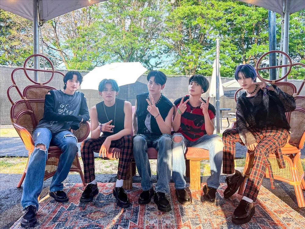 Chuyện ngược đời: Thành viên TXT bị chỉ trích vì thái độ với fan cuồng-3