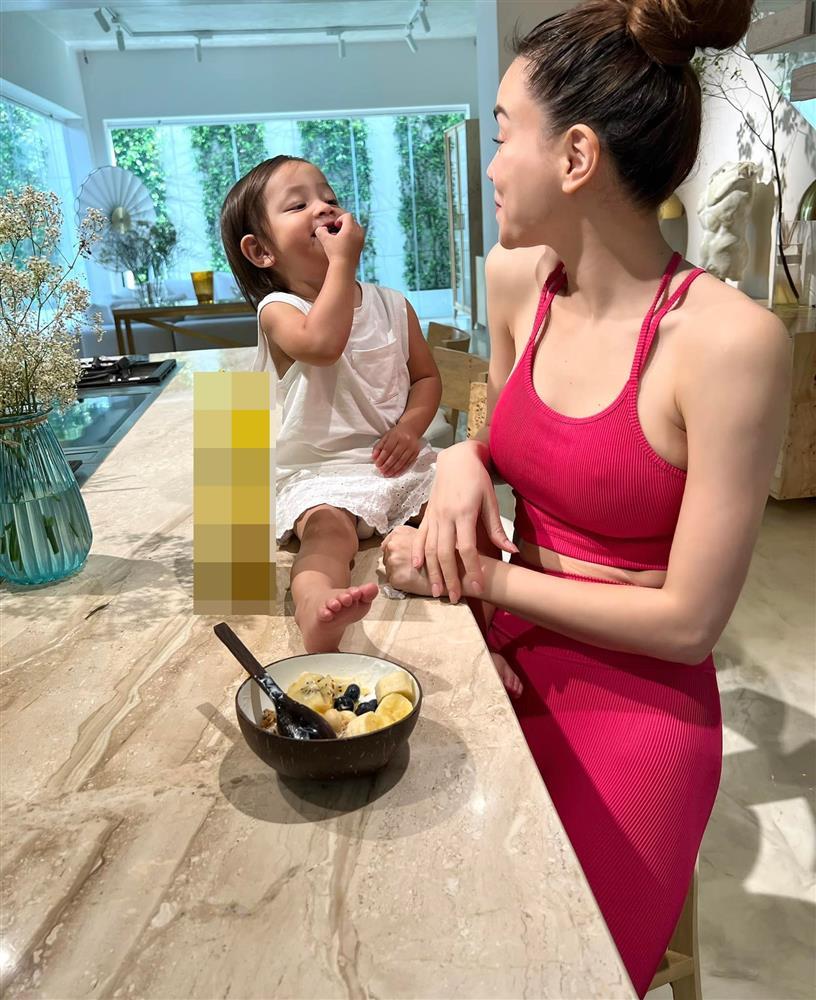 Tin showbiz Việt ngày 26/8: Ái nữ Hồ Ngọc Hà biểu cảm cưng xỉu-3