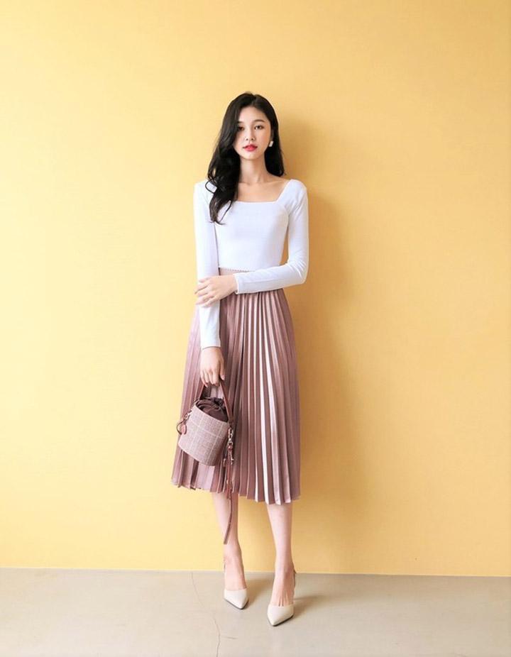 Bỏ túi cách mix đồ với áo thun ôm cực tôn dáng-4