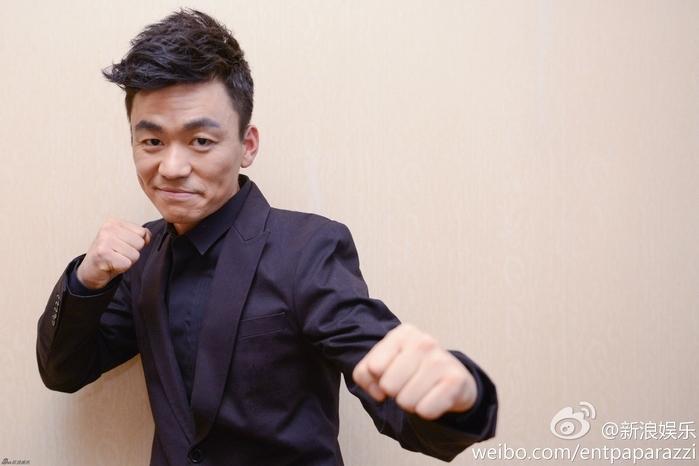 Ảnh đế Vương Bảo Cường lo lắng khi quản lý cũ ra tù-3