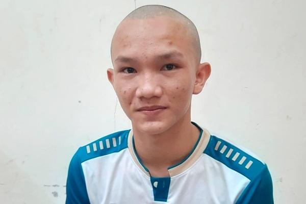 Tạm giữ đối tượng chém người đang dừng đèn đỏ trọng thương-1