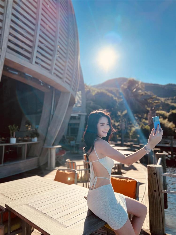 Ngọc Trinh cháy rát làn da trắng thương hiệu vì ham hố hở bạo-3