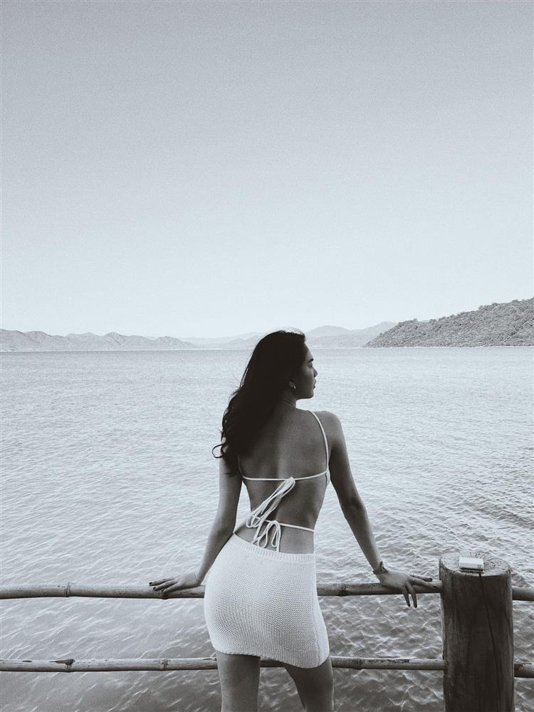 Ngọc Trinh cháy rát làn da trắng thương hiệu vì ham hố hở bạo-5