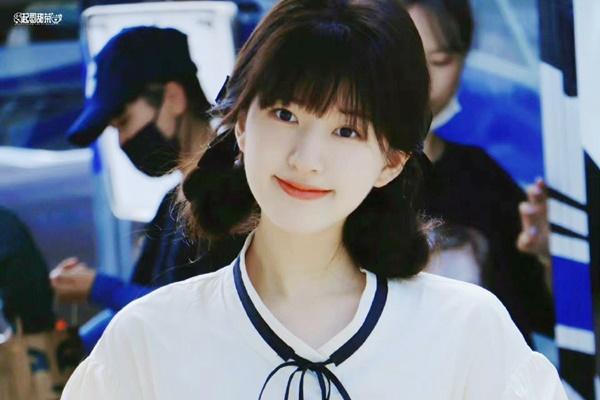 Hyun Bin nịnh Son Ye Jin khi đang quảng bá phim với Yoona-5