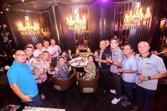 Hari Won vắng mặt trong sinh nhật em gái Trấn Thành-1