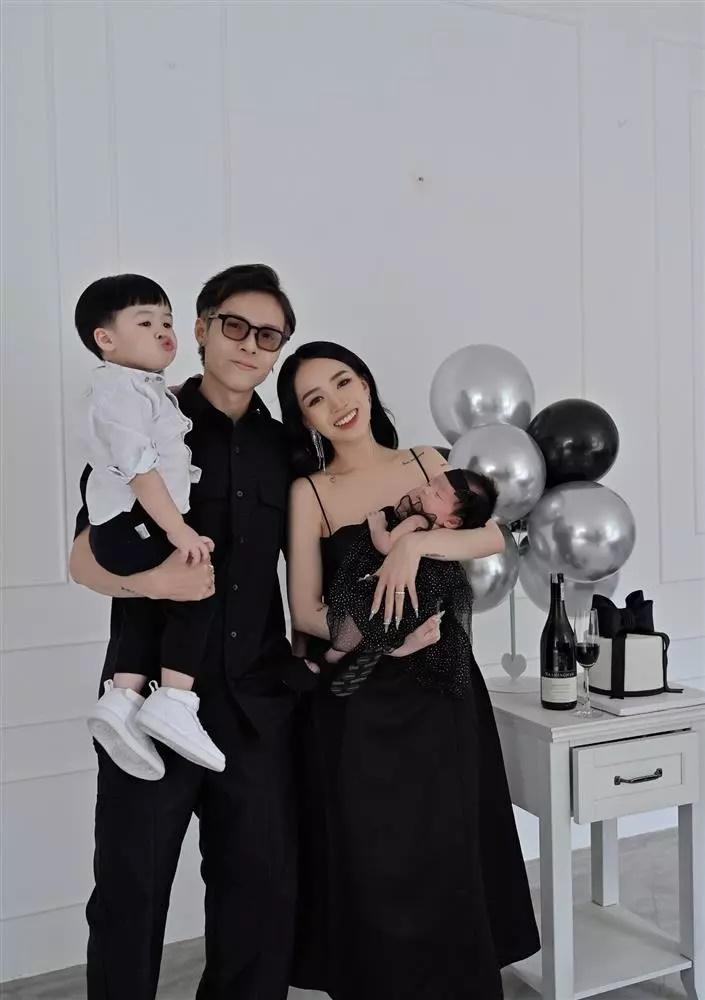 Joyce Phạm tụ tập couple Hậu - My: Bức ảnh sặc mùi tiền tài-2