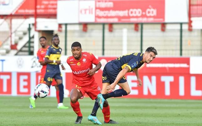 Vứt bỏ cơ hội vàng do Quang Hải tạo ra, Pau FC lại thua-2