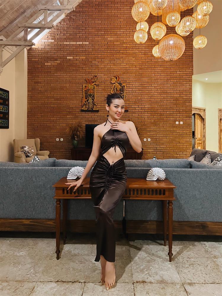 Phương Trinh Jolie mặc bikini dẹo với chồng bị chê ô nhiễm nghệ sĩ-10