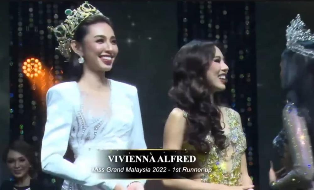 Thùy Tiên trao vương miện tại Malaysia, hoa hậu quốc gia thiệt thòi-3