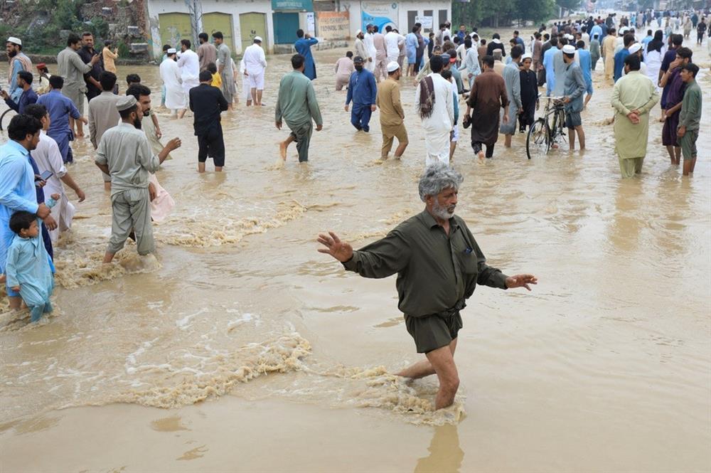 Thảm họa hơn 1.000 người chết khiến Pakistan cầu cứu thế giới-3