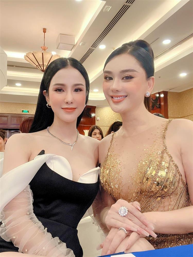 Tin showbiz Việt ngày 28/8: Hà Tăng hiếm hoi diện bikini, vòng 1 lấp ló-3