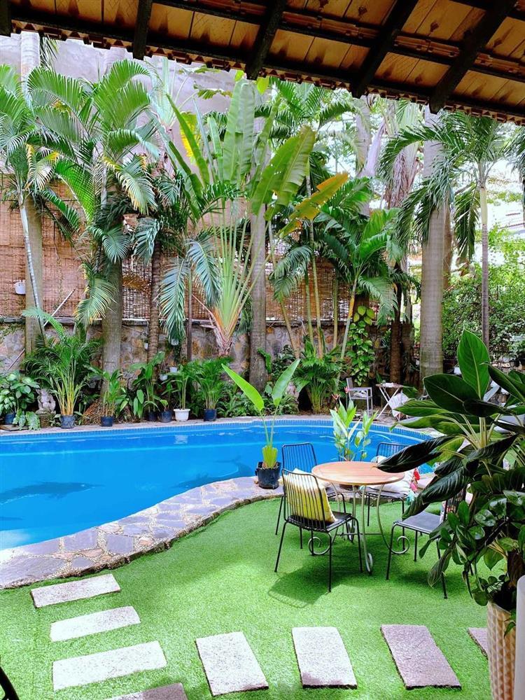 Biệt thự hoành tráng xanh mướt của ông hoàng nhạc sầu Mr.Siro-12