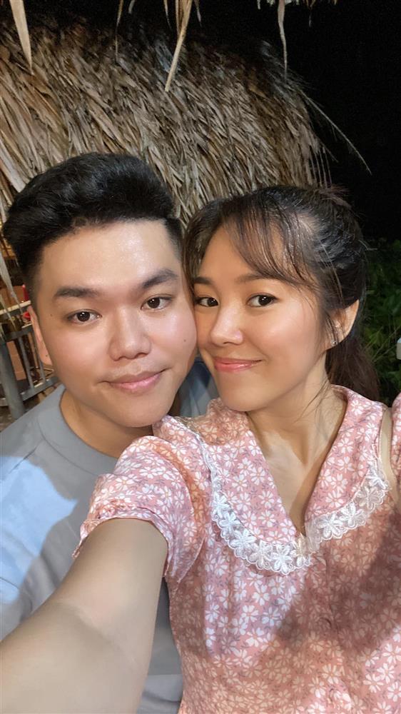 Gia đình Lê Phương mặc đồ đôi, tự đào lại ảnh phát tướng khi sinh con-5