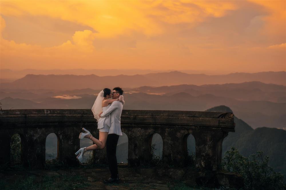 Hot girl Người Ấy Là Ai xả ảnh cưới nóng bỏng bên chồng đạo diễn-6