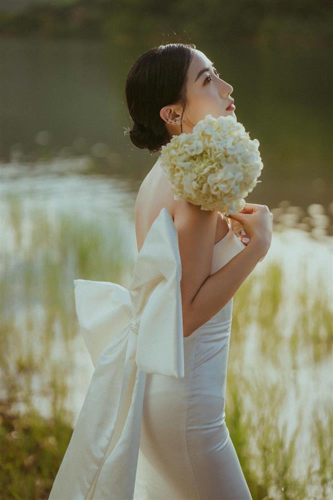 Hot girl Người Ấy Là Ai xả ảnh cưới nóng bỏng bên chồng đạo diễn-10