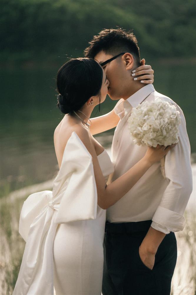 Hot girl Người Ấy Là Ai xả ảnh cưới nóng bỏng bên chồng đạo diễn-7