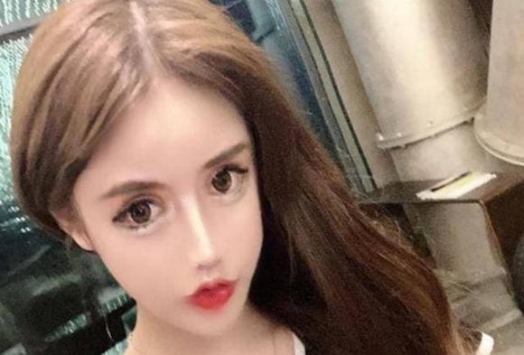 Cô gái chi bộn tiền thẩm mỹ hơn 60 lần, thành quả ai cũng sợ-2