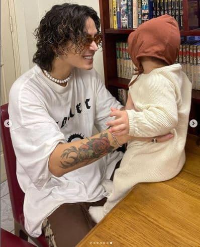 Decao ứng xử khác lạ sau 3 tuần bạn gái trầm cảm đòi tự sát-1