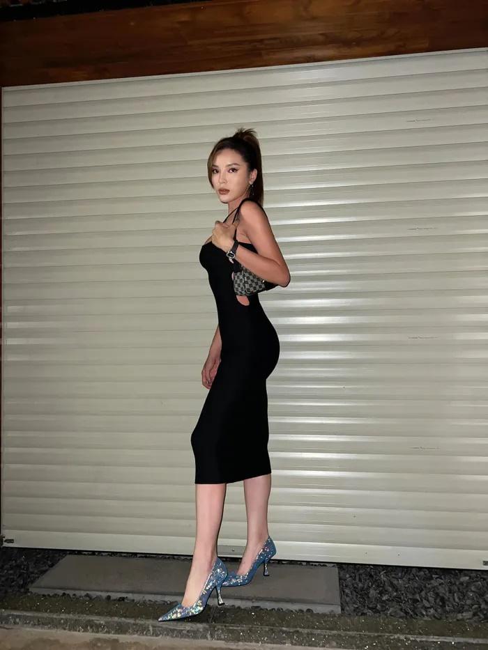 Sao Việt lên đồ 2/9: Hiền Thục hack tuổi - Đỗ Mỹ Linh sặc mùi tiền-6