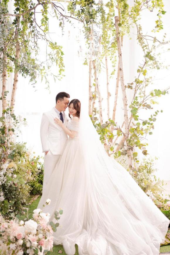 Streamer nổi tiếng Bộ Bim tổ chức hôn lễ với bà xã xinh đẹp-3