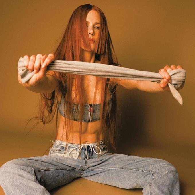 Nicole Kidman khoe cơ bắp ở tuổi 55-2