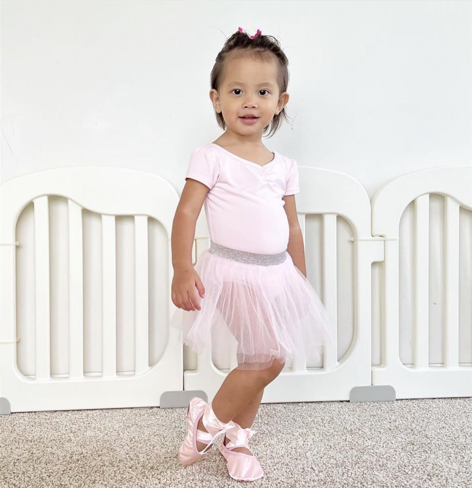 Vừa tính khóa Instagram, Hà Hồ tung ngay ảnh con gái lột xác-4