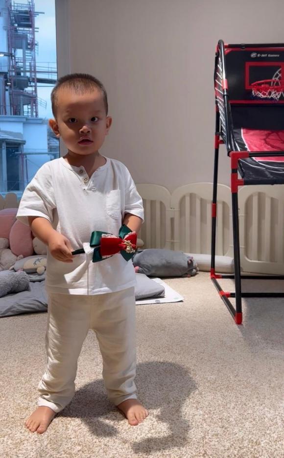 Vừa tính khóa Instagram, Hà Hồ tung ngay ảnh con gái lột xác-9