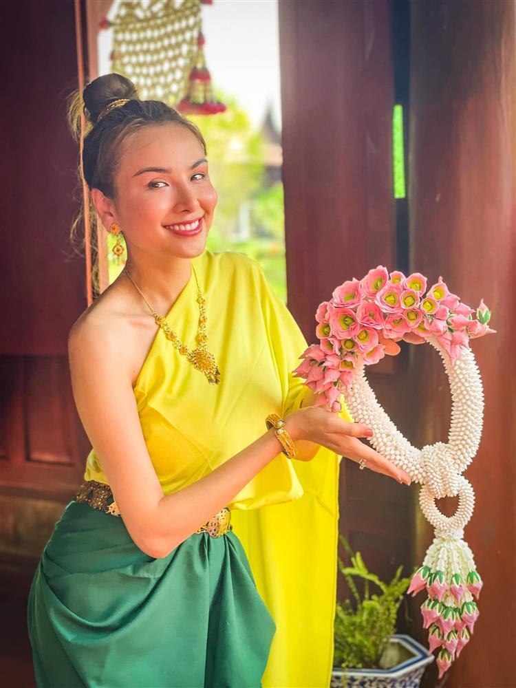 Tin showbiz Việt ngày 29/8: Hoài Phương nói Việt Hương tào lao-11