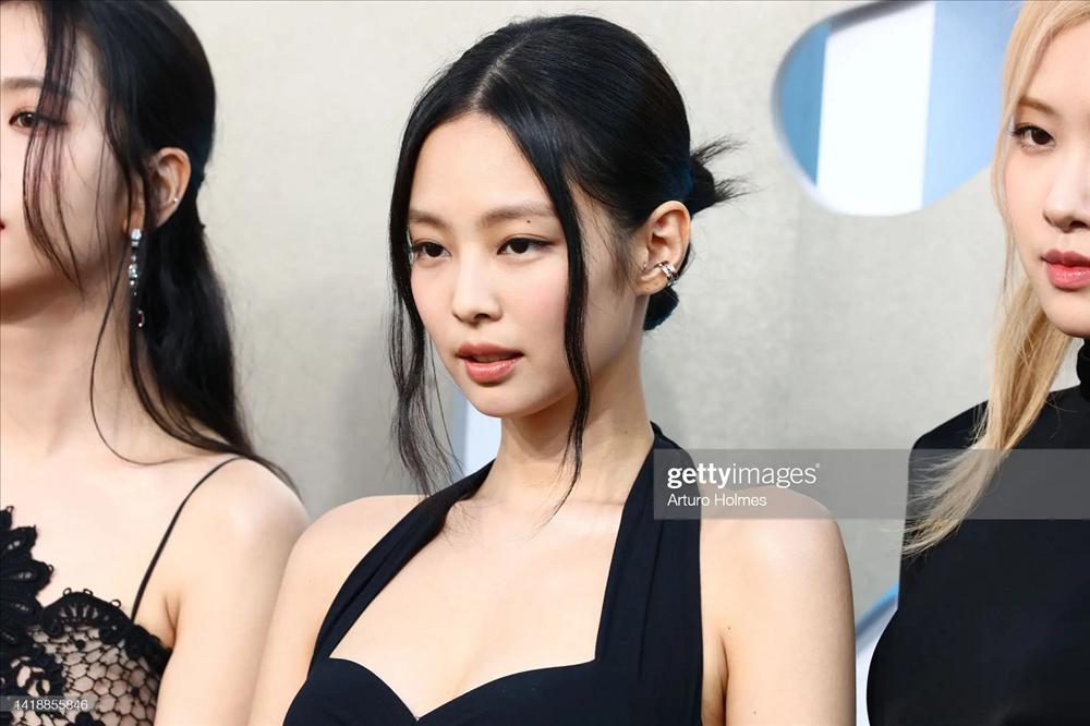 BLACKPINK nổi nhất VMAs 2022: Rắn chúa Taylor Swift quẩy Pink Venom-4