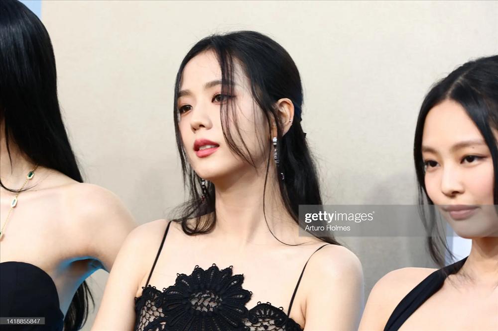 BLACKPINK nổi nhất VMAs 2022: Rắn chúa Taylor Swift quẩy Pink Venom-5