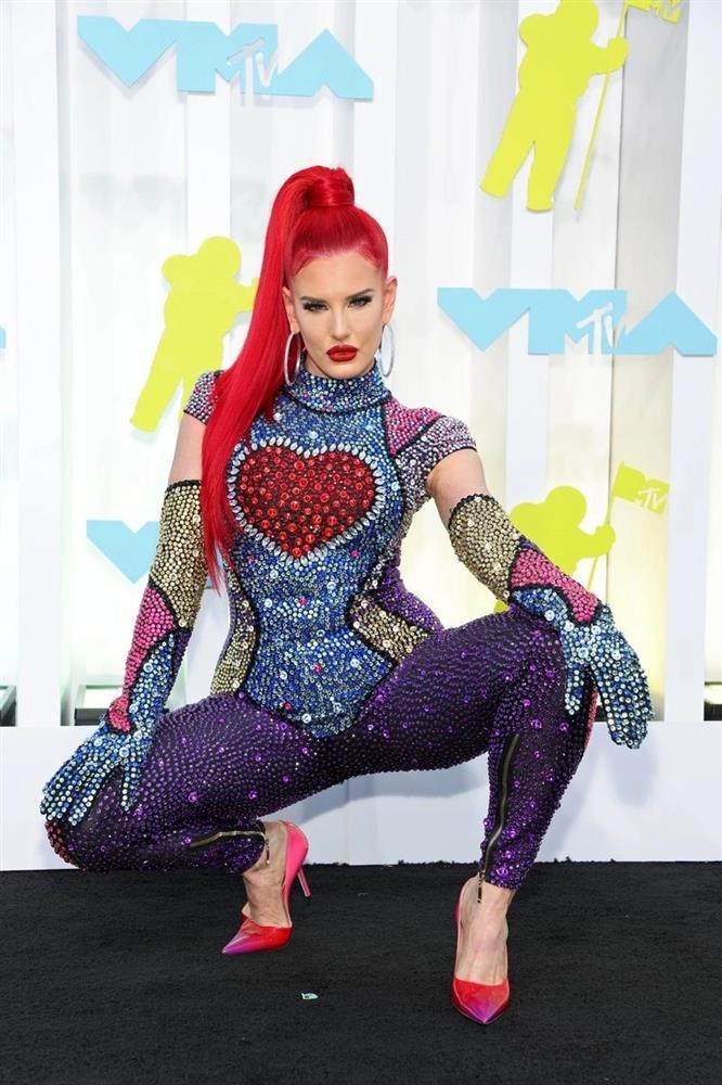 Thảm họa thời trang tại MTV VMAs 2022-4