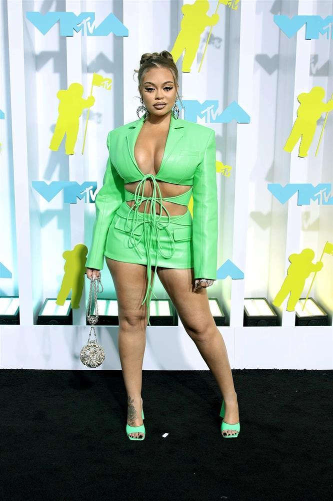 Thảm họa thời trang tại MTV VMAs 2022-7