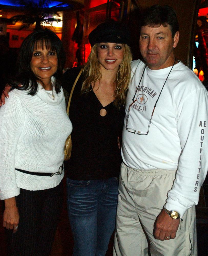 britney-spears-va-bo-3.png