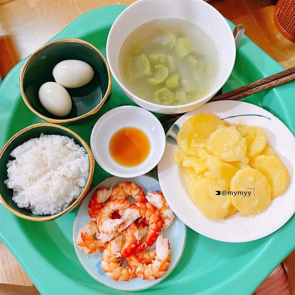 Nàng dâu số hưởng được mẹ chồng tận tay nấu cơm cữ chất lượng-3