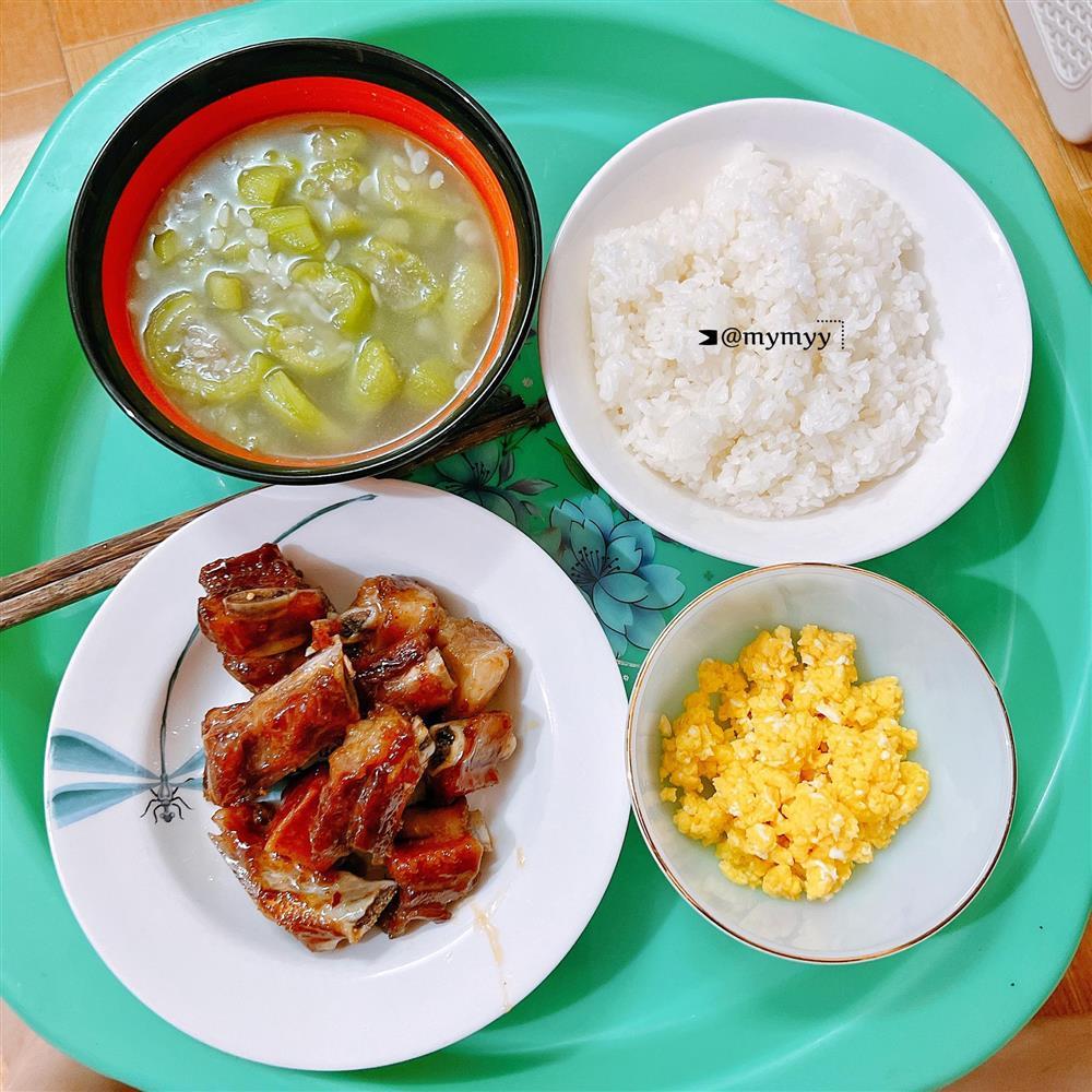 Nàng dâu số hưởng được mẹ chồng tận tay nấu cơm cữ chất lượng-6