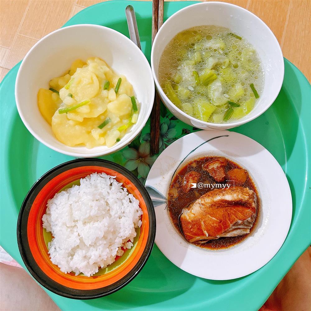 Nàng dâu số hưởng được mẹ chồng tận tay nấu cơm cữ chất lượng-9