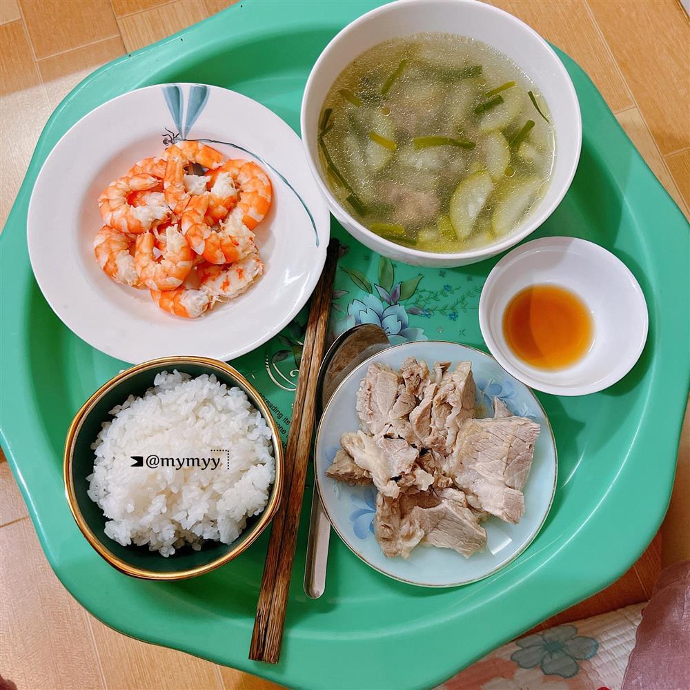 Nàng dâu số hưởng được mẹ chồng tận tay nấu cơm cữ chất lượng-13