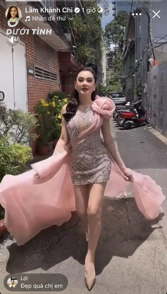Lâm Khánh Chi catwalk 2 hàng, cặp giò có đọ được Hoàng Thùy?-9