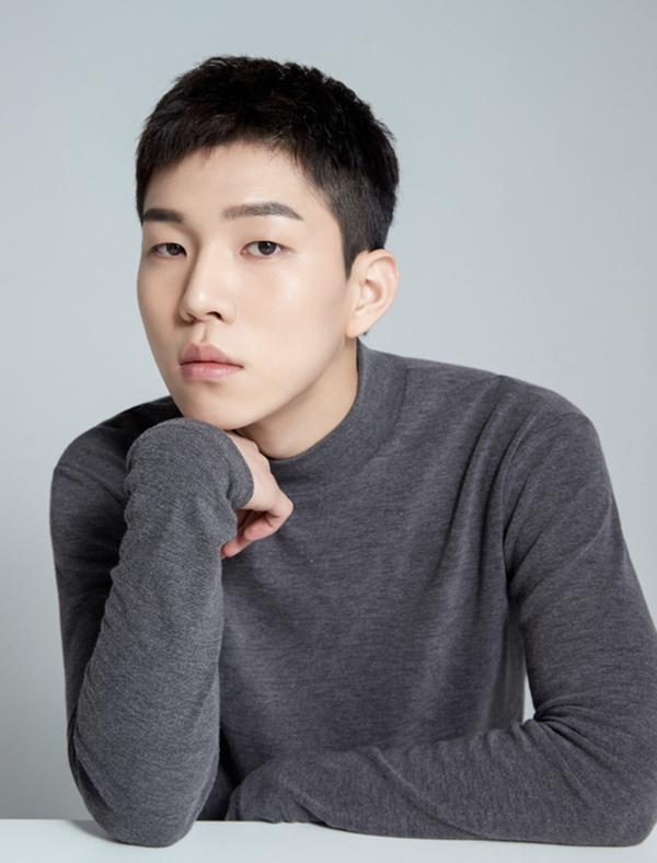 Nam phản diện phim xác sống hóa ra mỹ nam đa tài, vang dội ngày trở lại-3