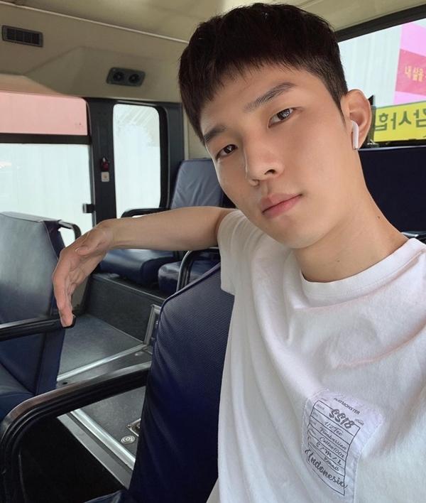 Nam phản diện phim xác sống hóa ra mỹ nam đa tài, vang dội ngày trở lại-8