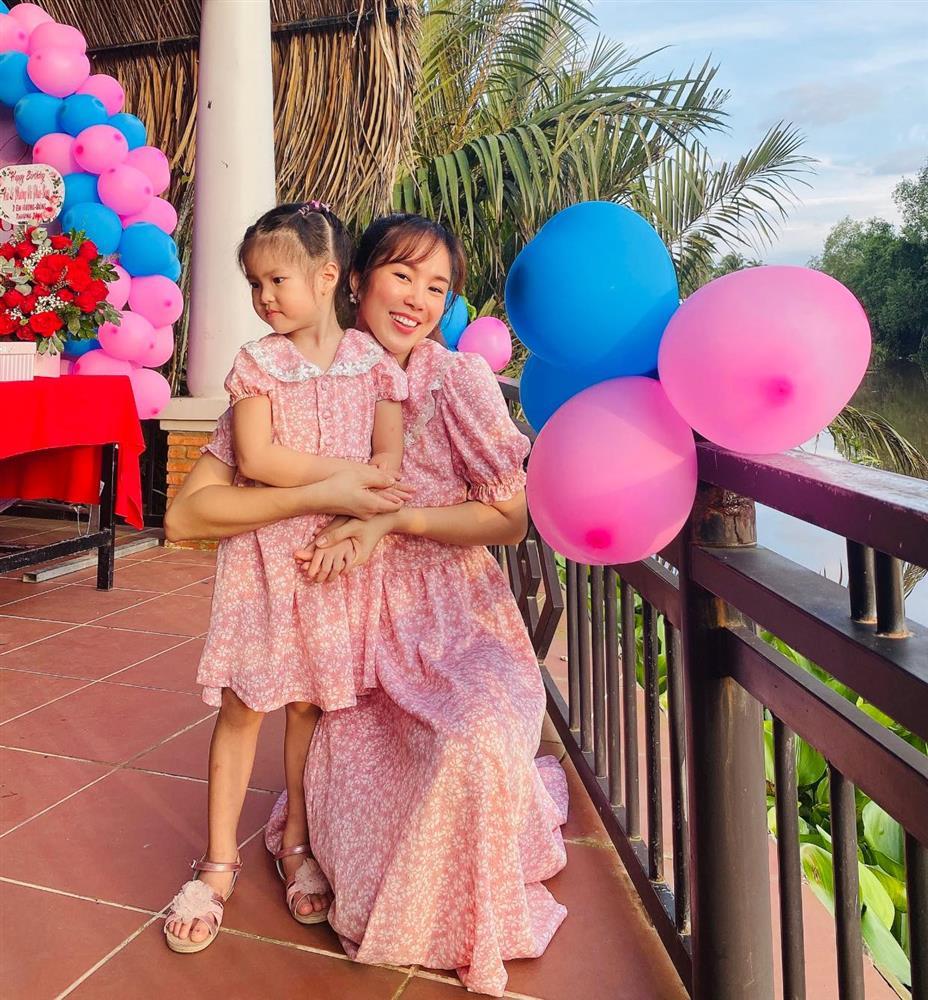 Lê Phương hé lộ tên thật con gái, trùng hoa hậu đình đám-1